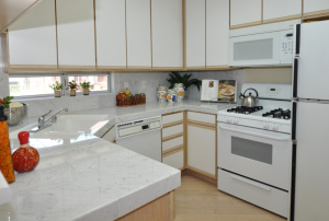 Bright kitchen with lots of light.