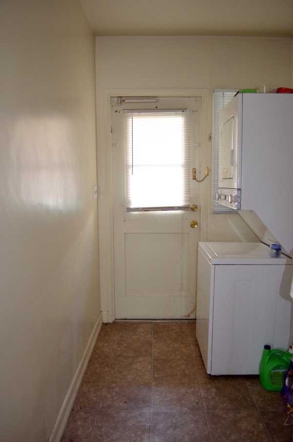 2728 S Baldwin Arcadia Laundry Room