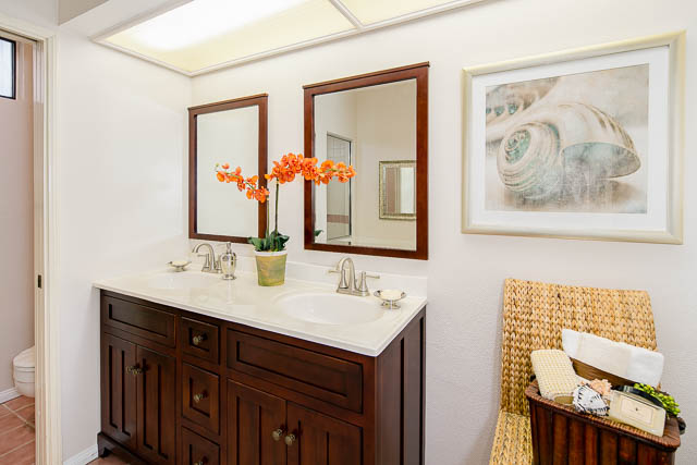 330 Cordova St-master bath with his her sinks