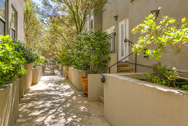 80 N Raymond Ave #106-MLS-004