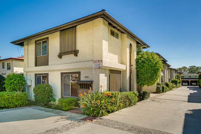 Arcadia townhome on Farview